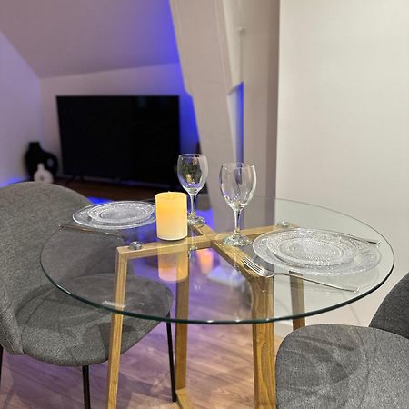 La Suite - Parvis Cathedrale Chartres Bagian luar foto