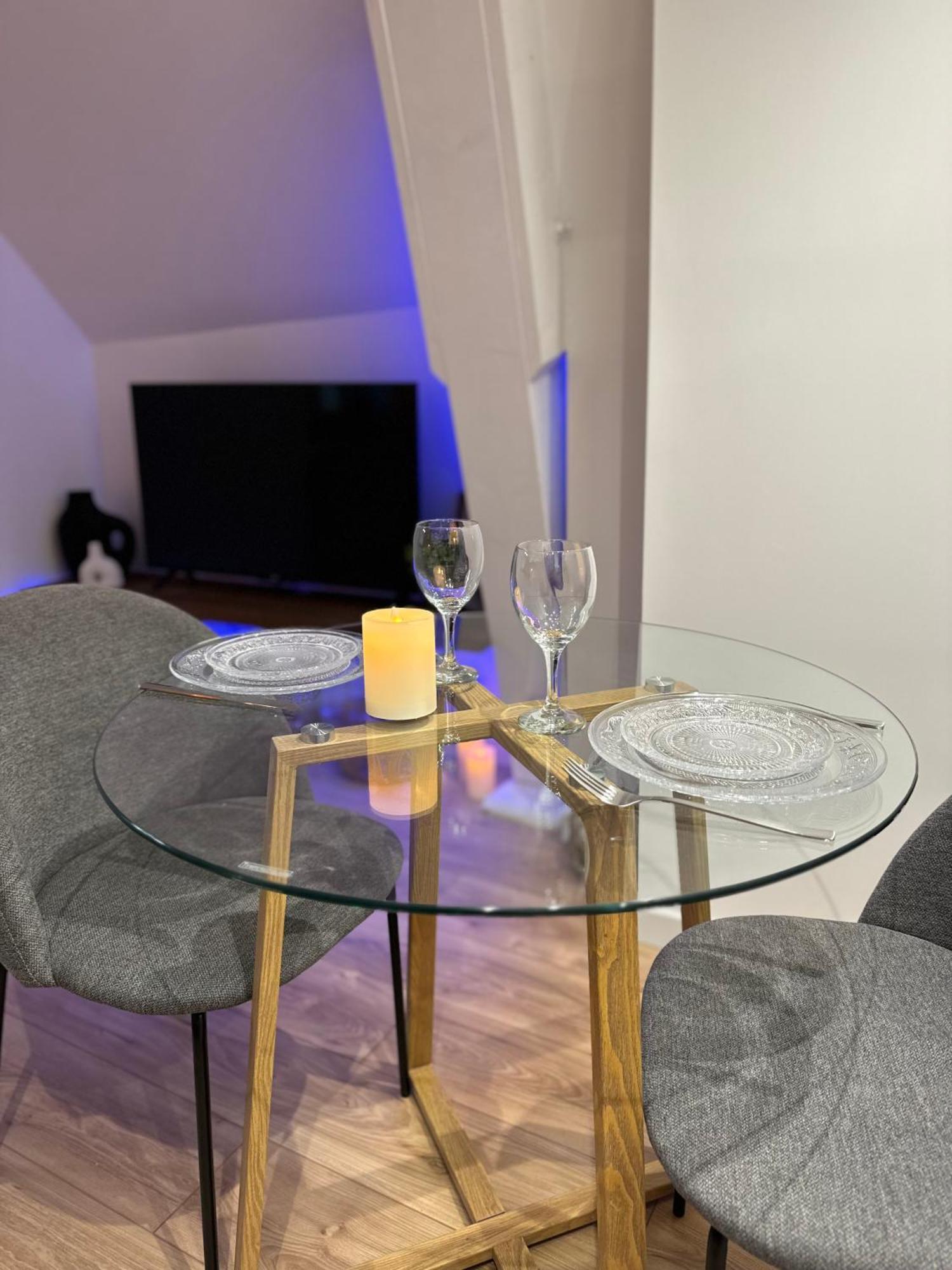 La Suite - Cathedrale Chartres Bagian luar foto